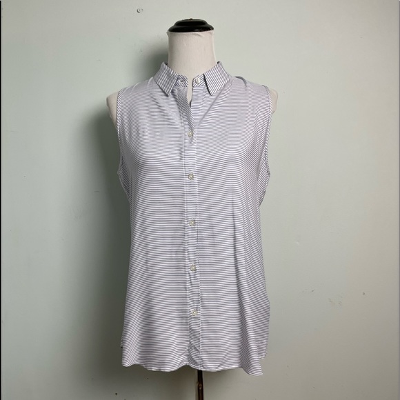 girl krazy Tops - Girl Krazy Boyfriend Shirt. Size S